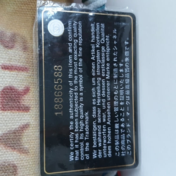 Chanel graffiti backpack bag runway 100% authentic 2014 Runway edition - Picture 14 of 14